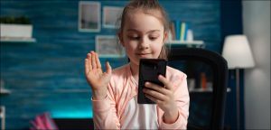 Child using Smartphone