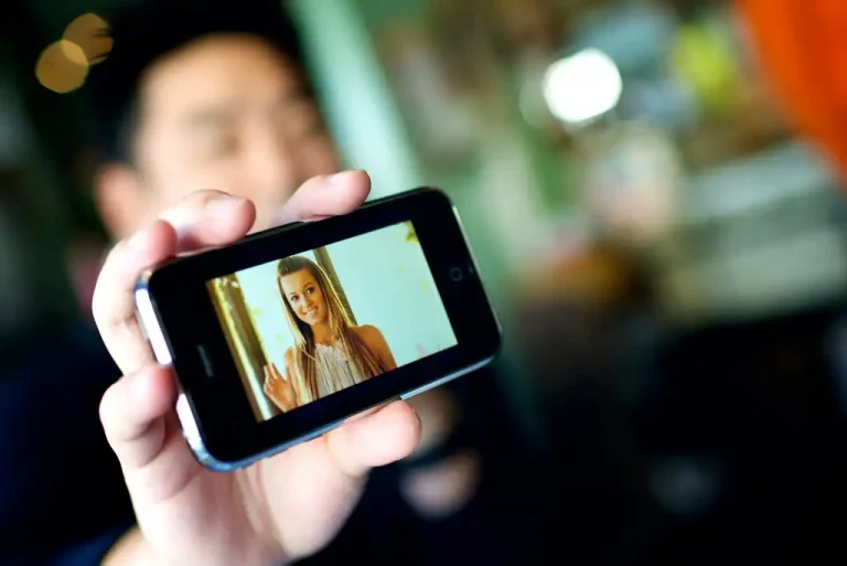 From Trailers to Swipes: How Short-Form Video is Changing Movie Discovery